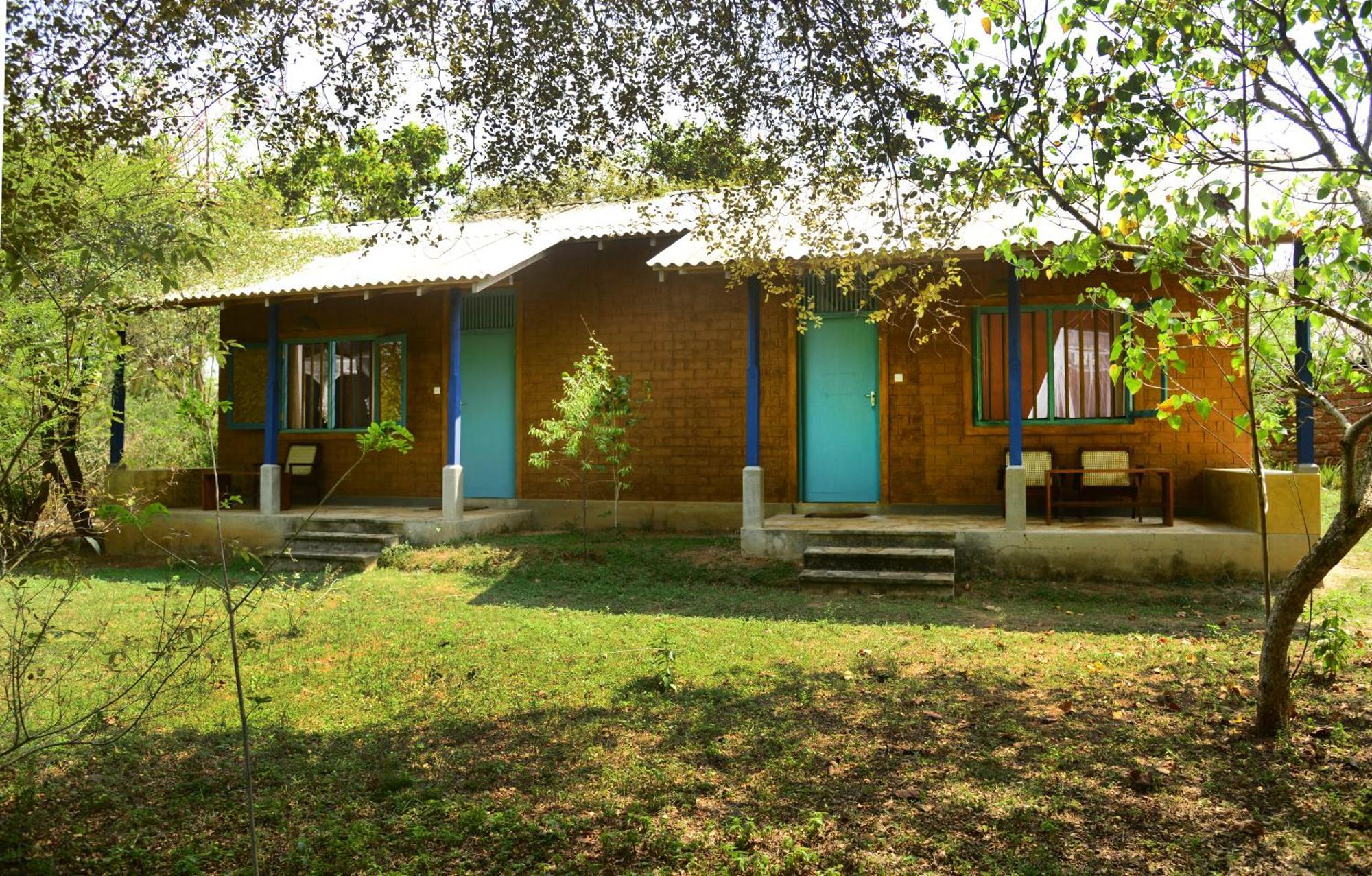 Back Of Beyond - Wellness Retreat Villa Тангале Екстериор снимка