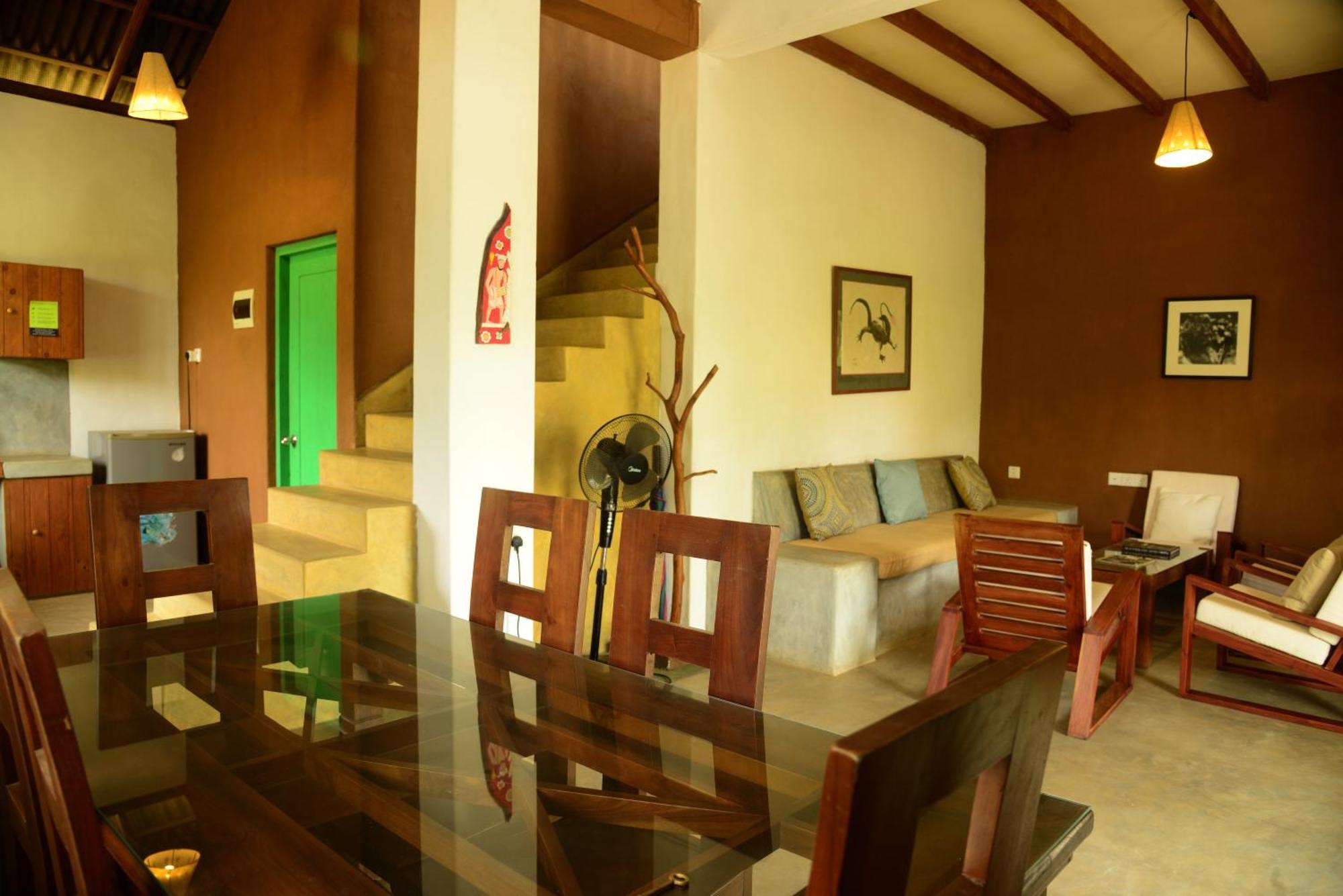 Back Of Beyond - Wellness Retreat Villa Тангале Екстериор снимка