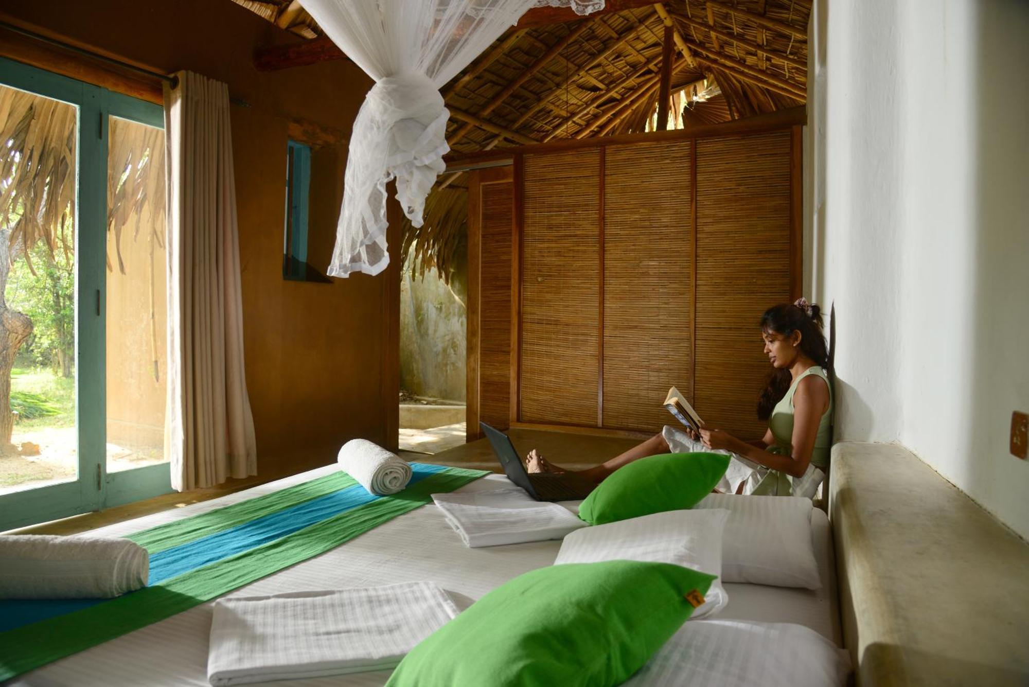 Back Of Beyond - Wellness Retreat Villa Тангале Екстериор снимка