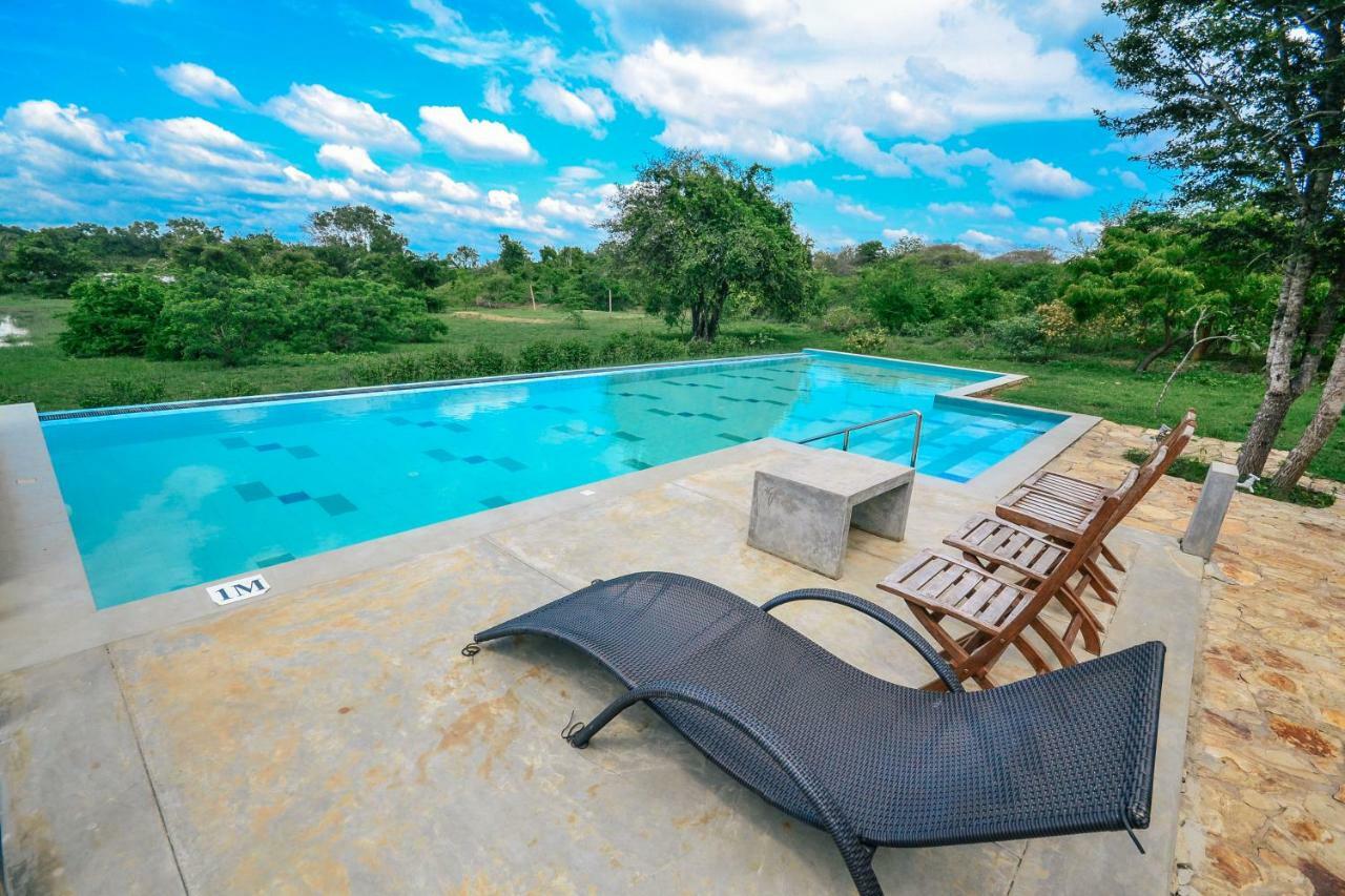 Back Of Beyond - Wellness Retreat Villa Тангале Екстериор снимка